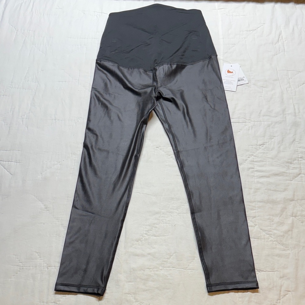 Isabel Maternity by Ingrid & Isabel Active High Gloss Leggings Black Size M NWT